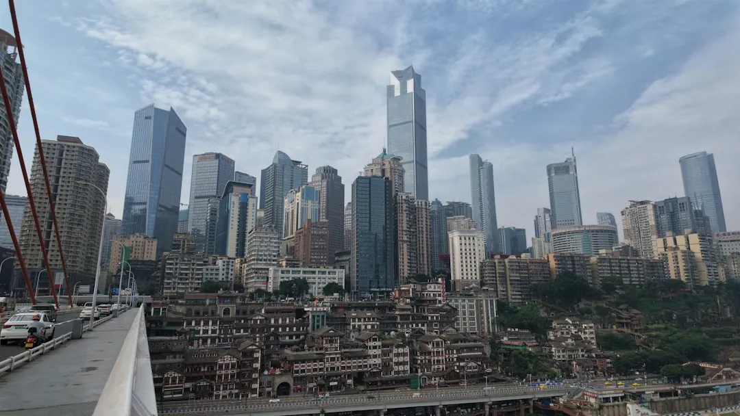 工业热电偶与热电阻选型对比：基于不同工况的综合分析指南